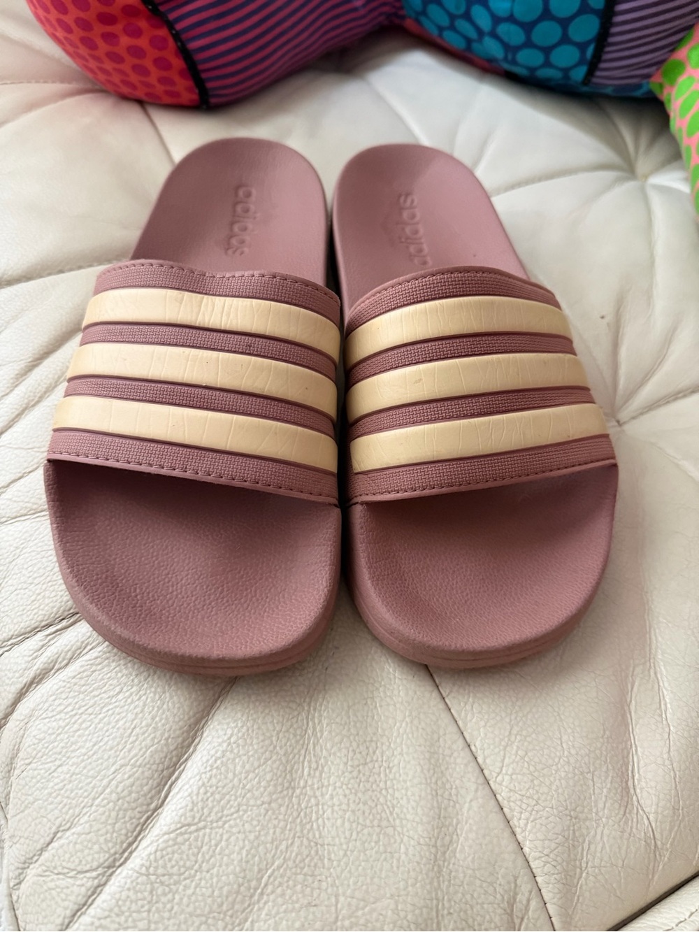 adidas mauve slide sandals with cream stripes